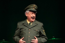 Tom Pauls „Ilse Bähnert sagt Dr. Nu“